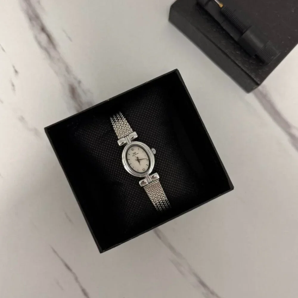SKU0046 Silver White dial Women Metal Retro‎ Casual Watch Bracelet + gift bag